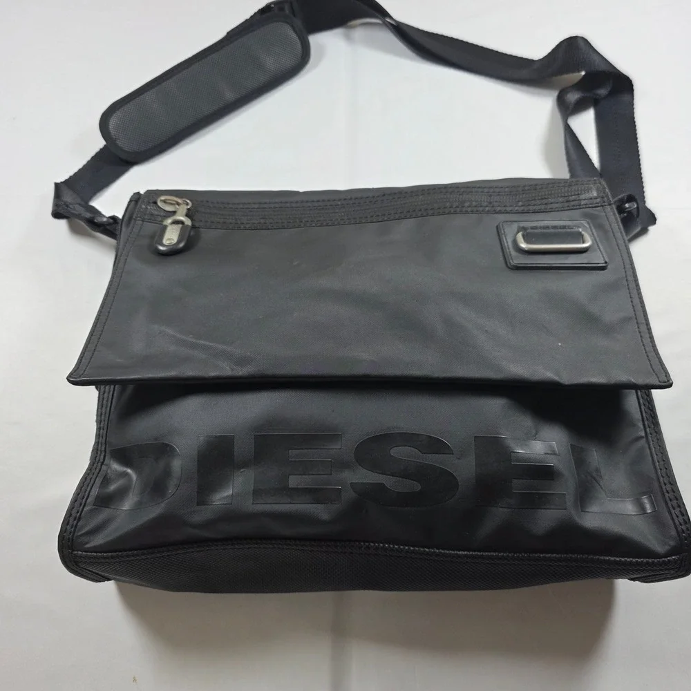 Y2K Diesel Black Nylon Messenger Bag Tonal Logo Utility Crossbody Adj Strap